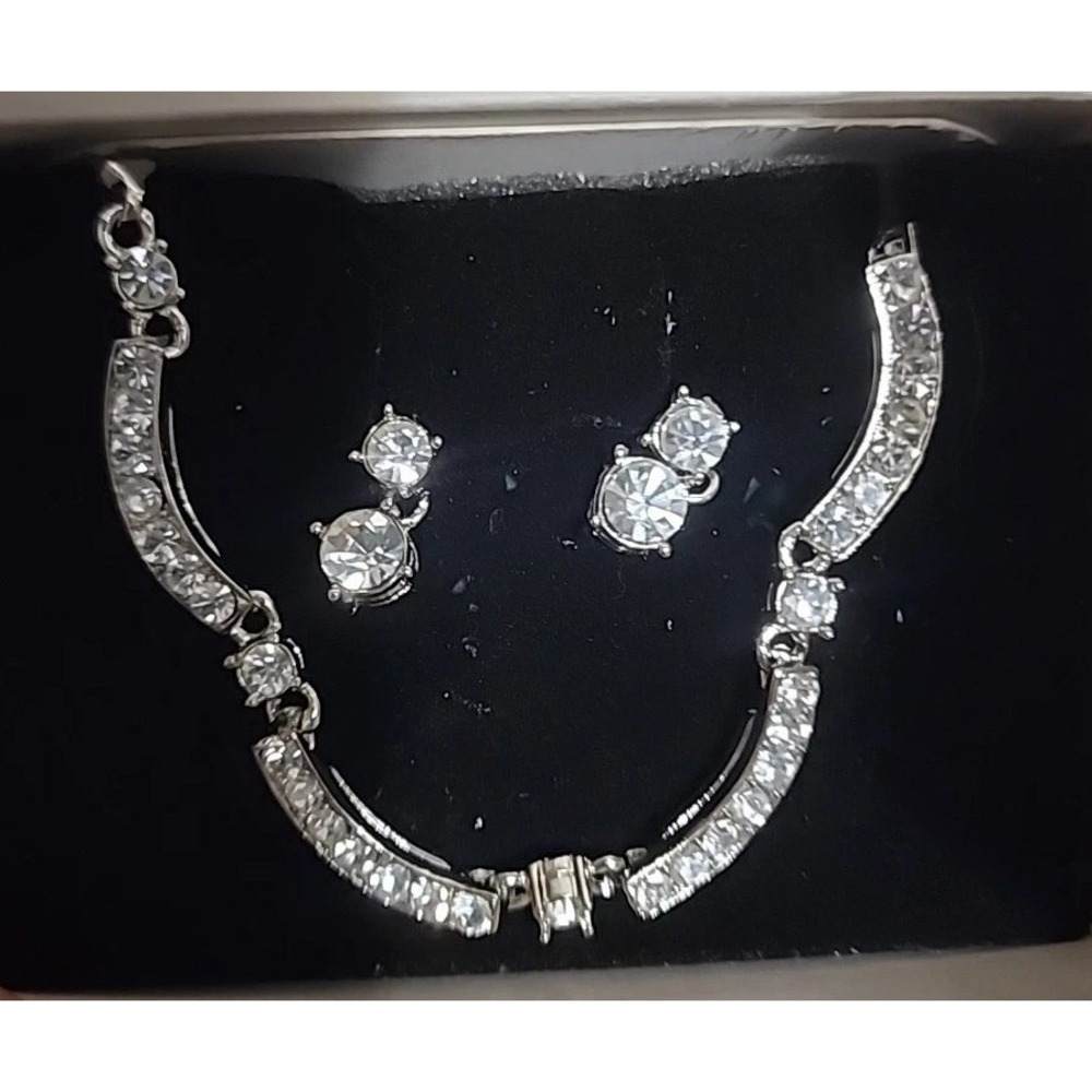 Avon Scalloped Rhinestone Necklace & Earrings Demi Parure Silver Tone Crystal